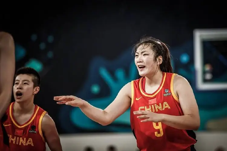 关于基本淡出中国女篮？“女詹姆斯”被放弃，发文致谢！的信息